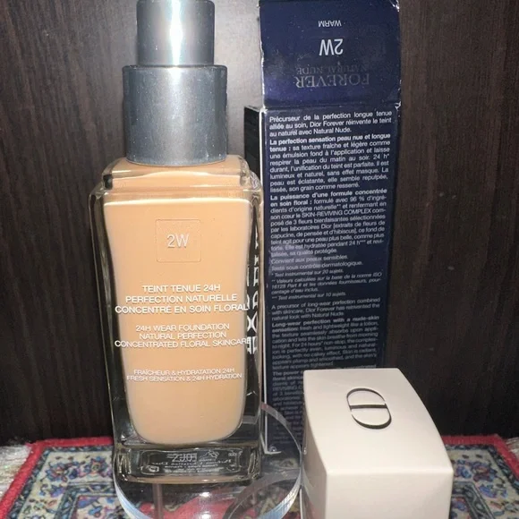 Dior Forever Natural Nude Foundation - 2W - Picture 2 of 3
